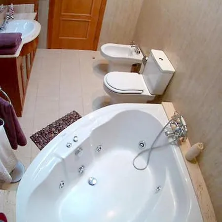 3 Bedrooms House With Jacuzzi Furnished Terrace And Wifi At 5 Km Away From The *