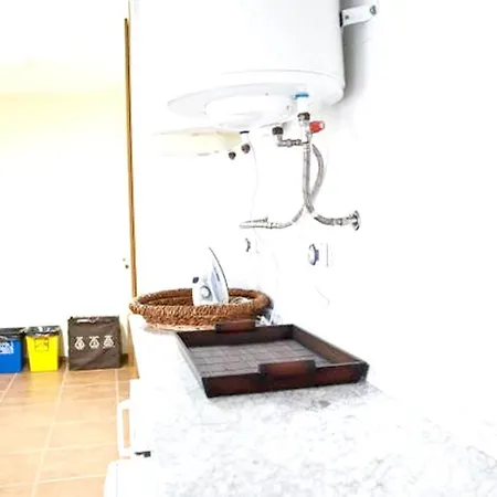 3 Bedrooms House With Jacuzzi Furnished Terrace And Wifi At 5 Km Away From The *