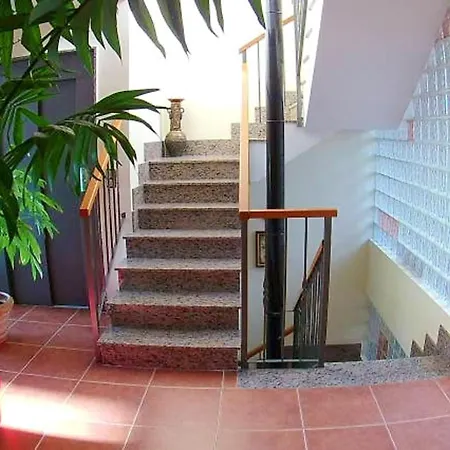 3 Bedrooms House With Jacuzzi Furnished Terrace And Wifi At 5 Km Away From The Hébergement de vacances